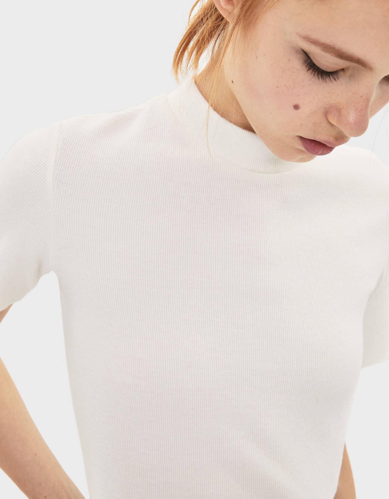 Bershka Dik yaka t-shirt 10 Bershka Dik yaka t-shirt 11