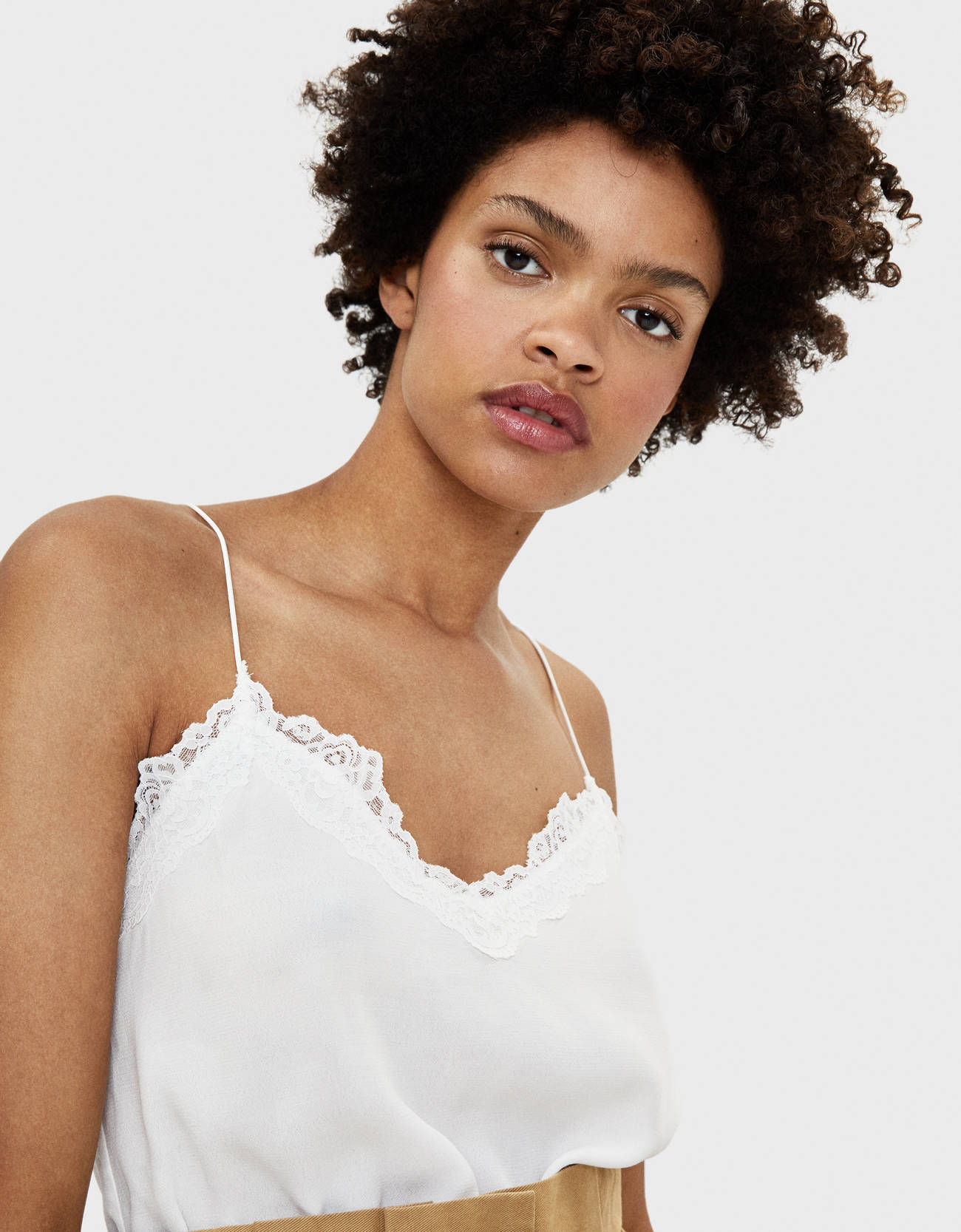 Bershka Dantel şeritli top 10 Bershka Dantel şeritli top 11