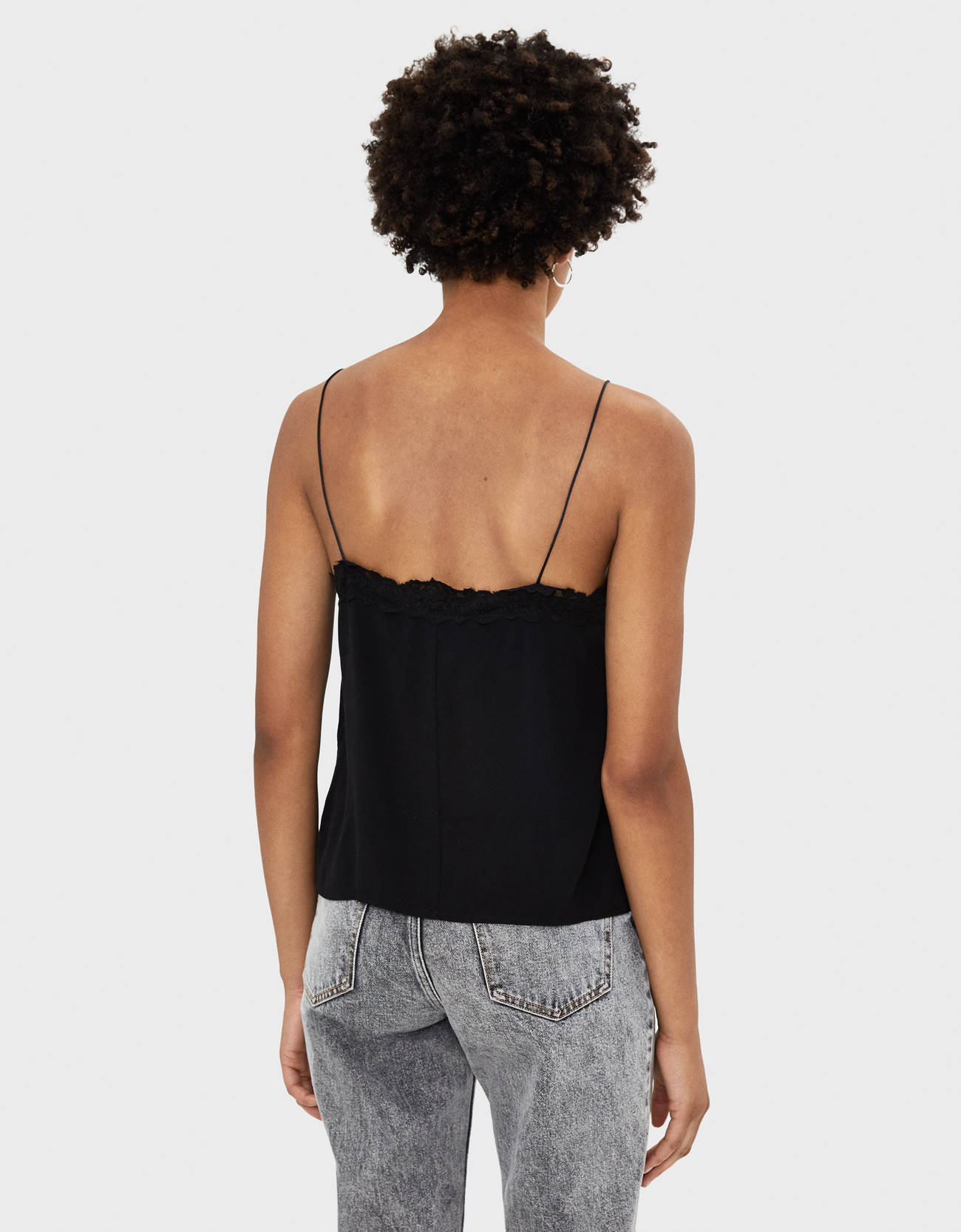 Bershka Dantel şeritli top 0 Bershka Dantel şeritli top 1