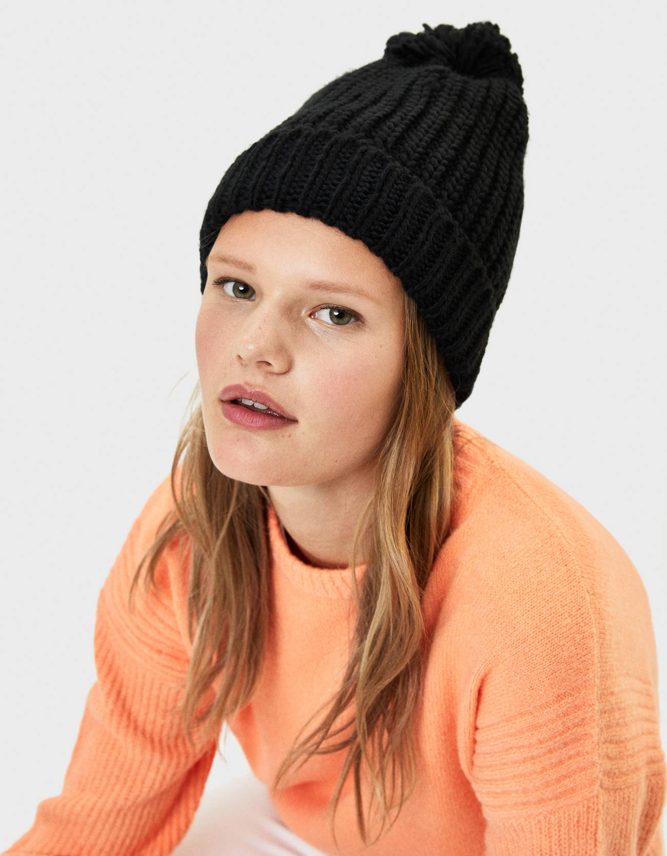 Bershka Ponponlu bere 4 Bershka Ponponlu bere 5