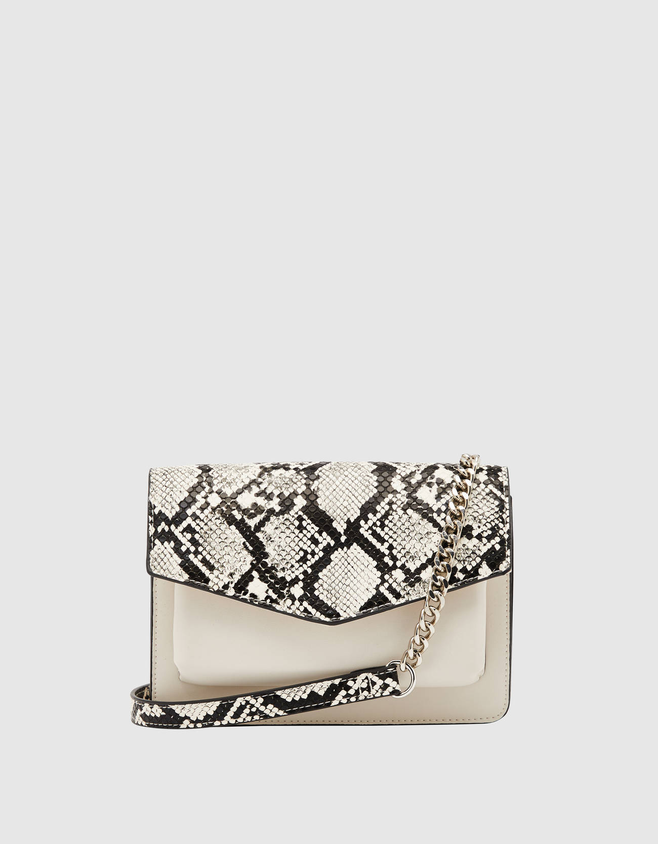 Bolso bandolera de serpiente - null - Bershka Nicaragua