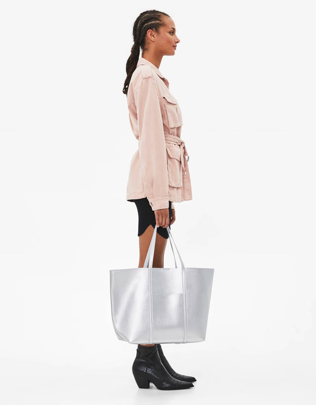 Bolso shopper metalizado - Faldas - Bershka Venezuela