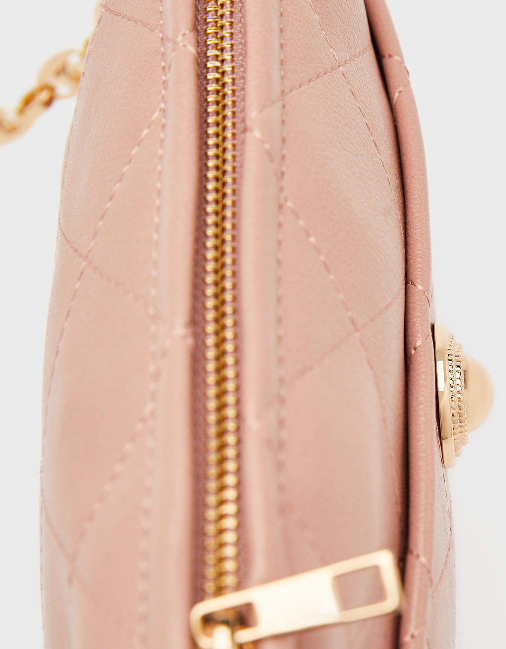 Crossbody bag with chain Woman Bershka