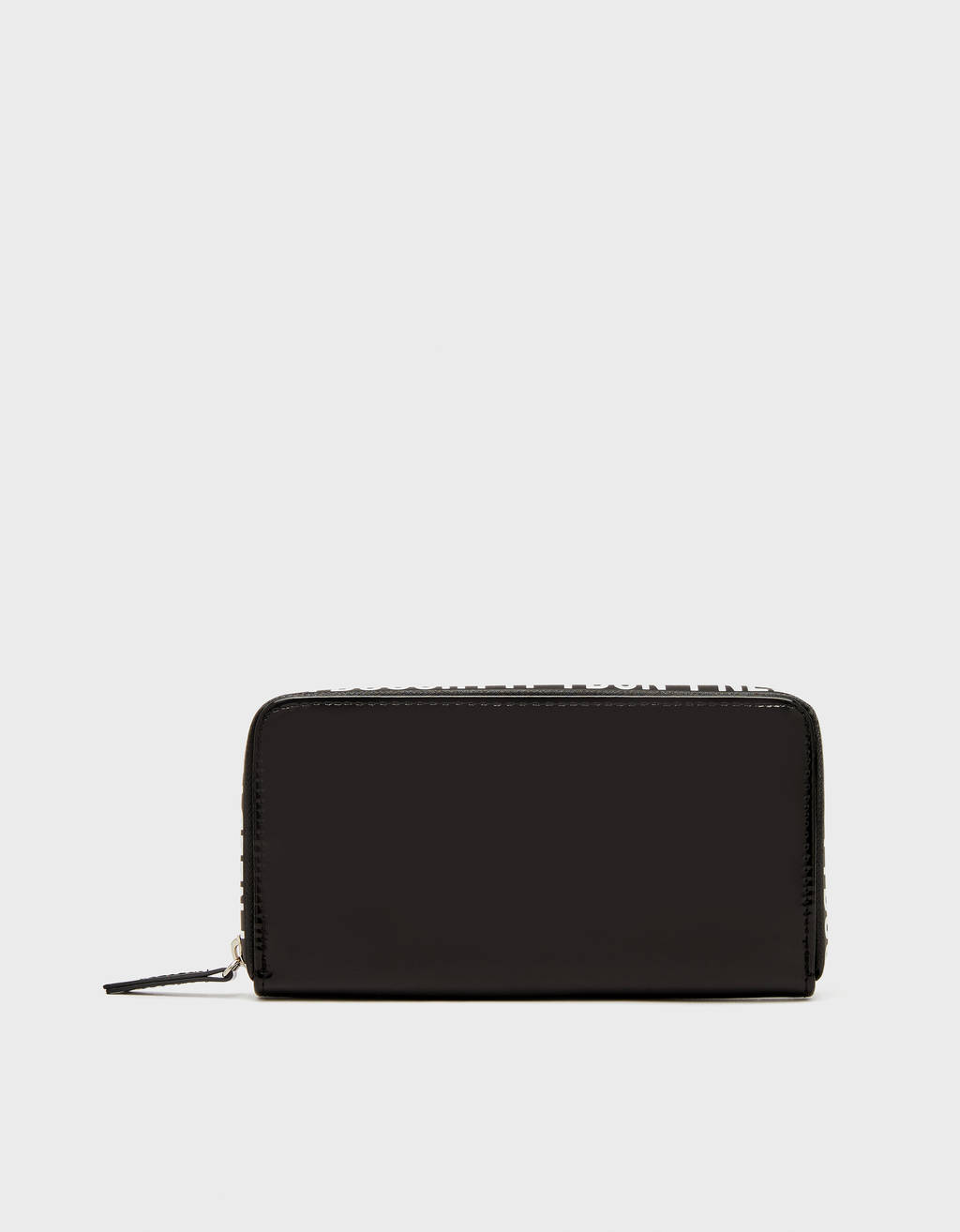 Monedero de vinilo con estampado - Parkas - Bershka España - Islas Canarias