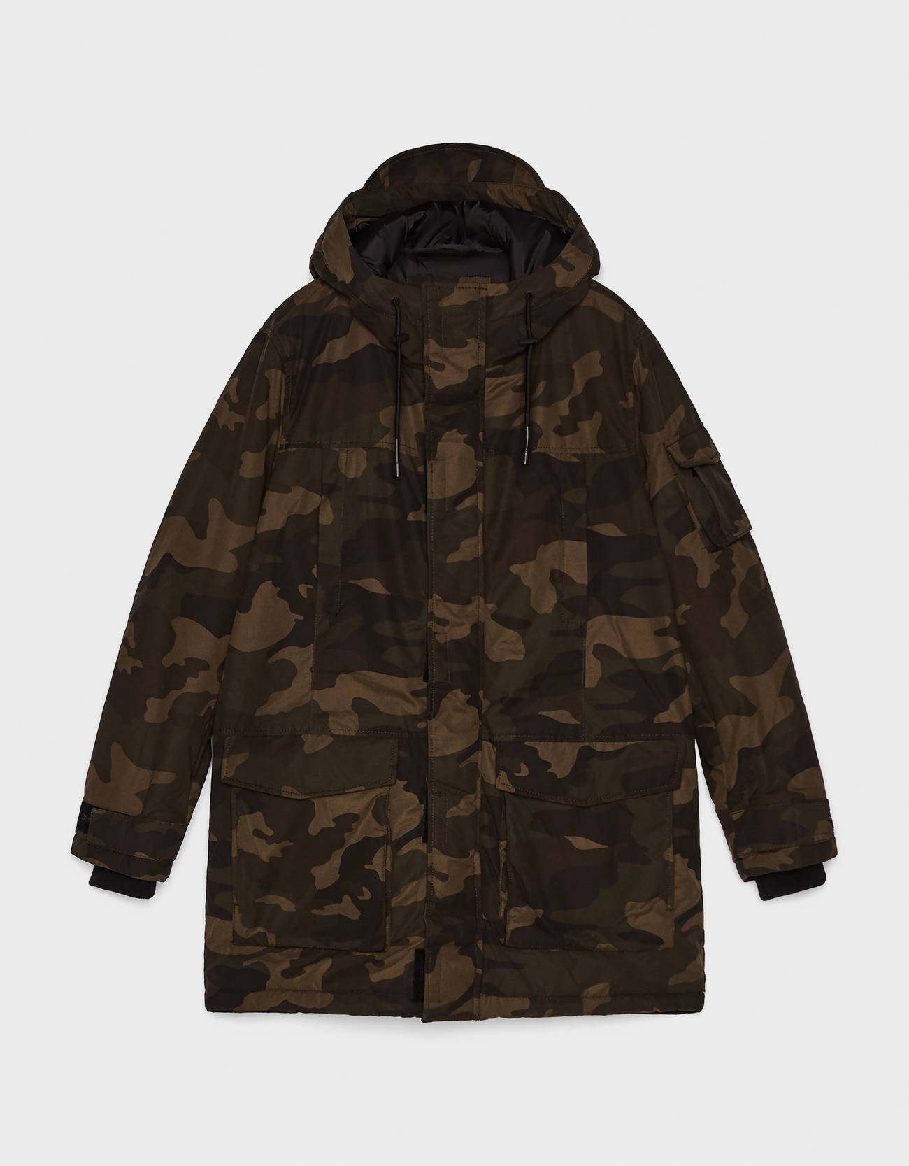 Bershka Kamuflaj desenli teknik parka 6 Bershka Kamuflaj desenli teknik parka 7