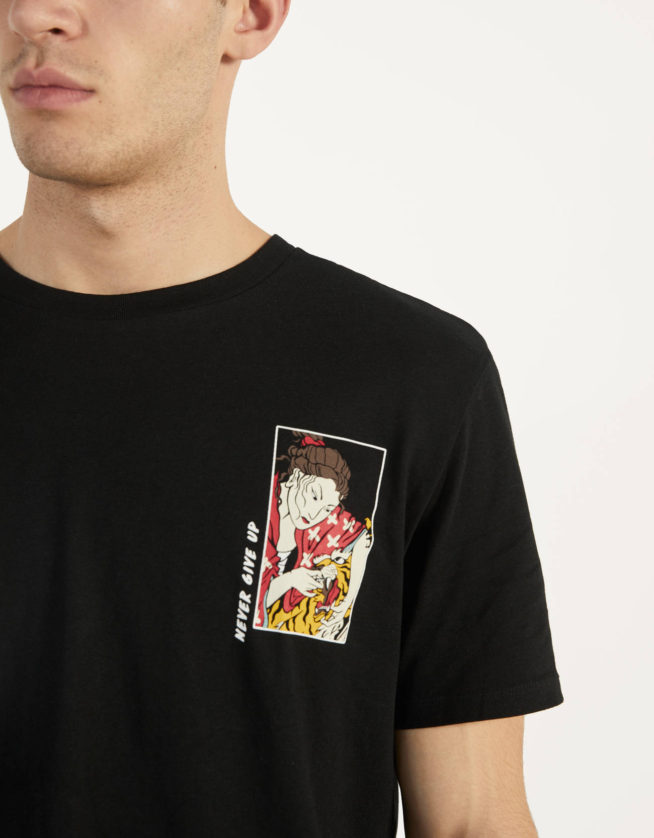 Bershka Baskılı t-shirt 6 Bershka Baskılı t-shirt 7