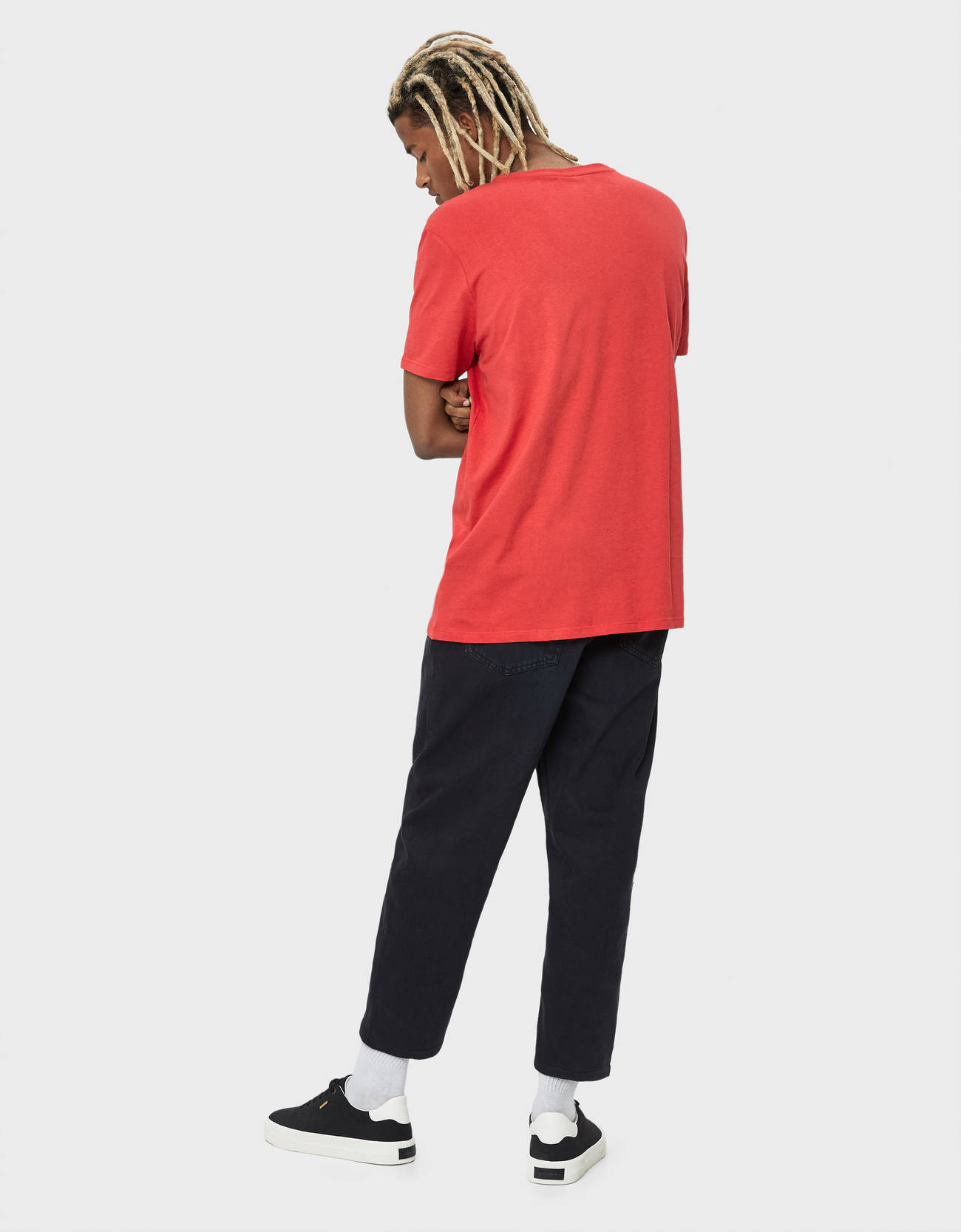 Bershka V yaka t-shirt 0 Bershka V yaka t-shirt 1