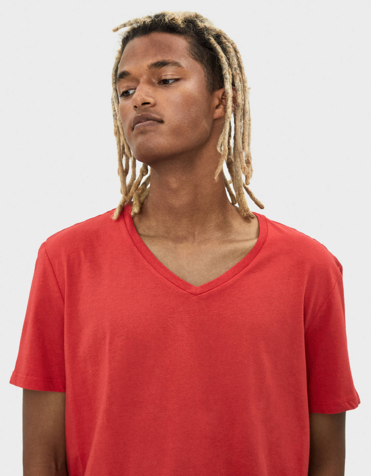 Bershka V yaka t-shirt 2 Bershka V yaka t-shirt 3