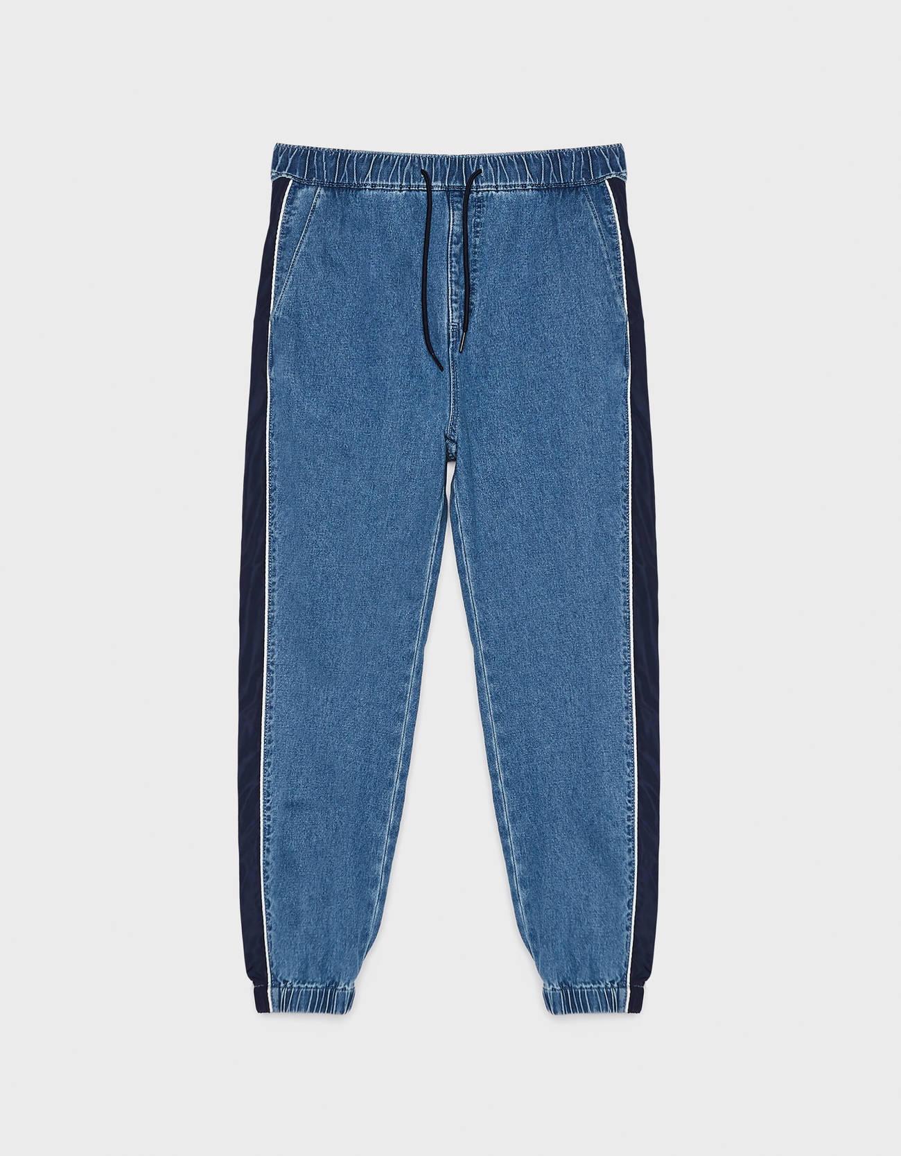 Bershka Yanı şeritli jogging fit pantolon 6 Bershka Yanı şeritli jogging fit pantolon 7
