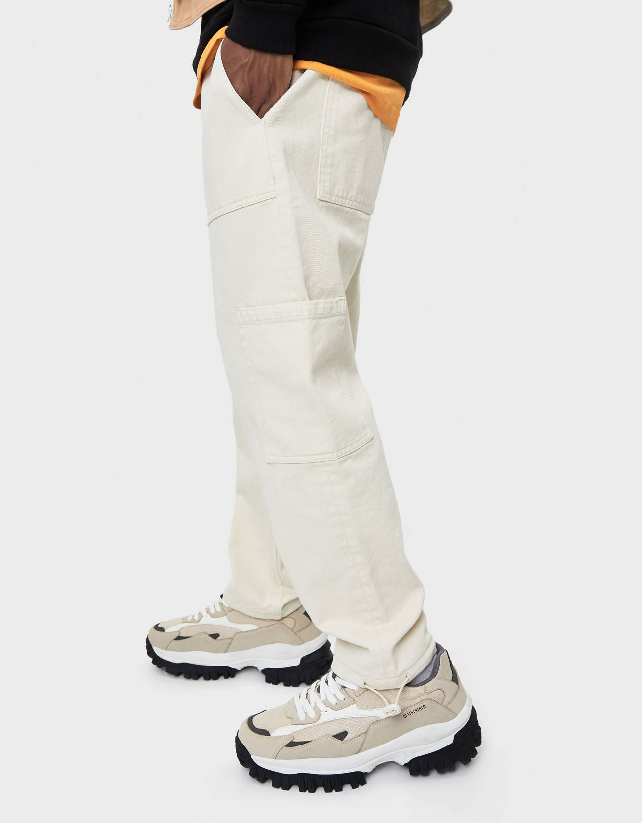 Bershka Kordon kilidi detaylı jean. 2 Bershka Kordon kilidi detaylı jean. 3