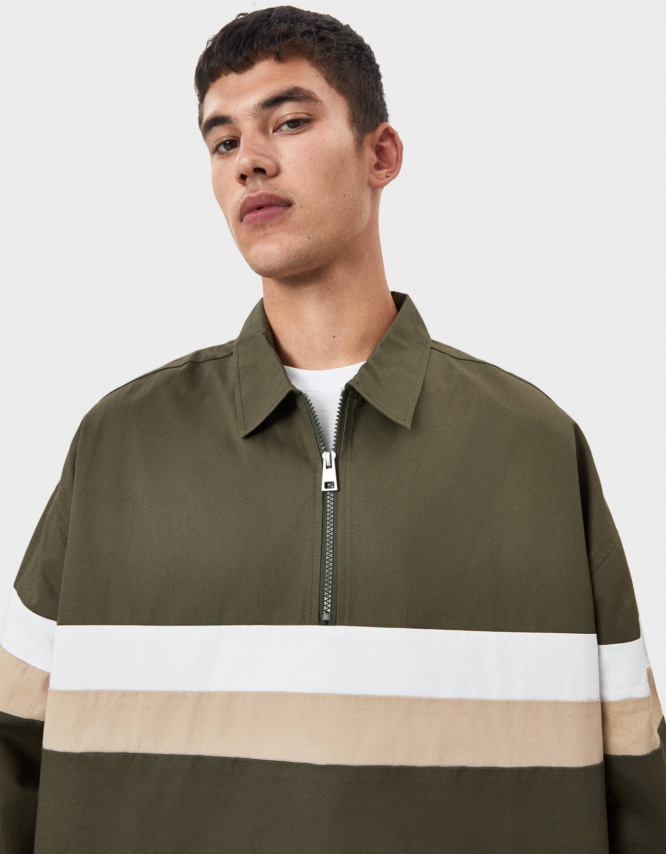 Bershka Yarım fermuar kapamalı ince ceket 2 Bershka Yarım fermuar kapamalı ince ceket 3