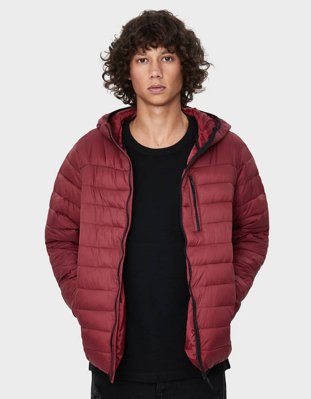 Hombre Cazadora puffy capucha Caldera | Cazadoras Y Abrigos Bershka \u003c  Esperando a Christine