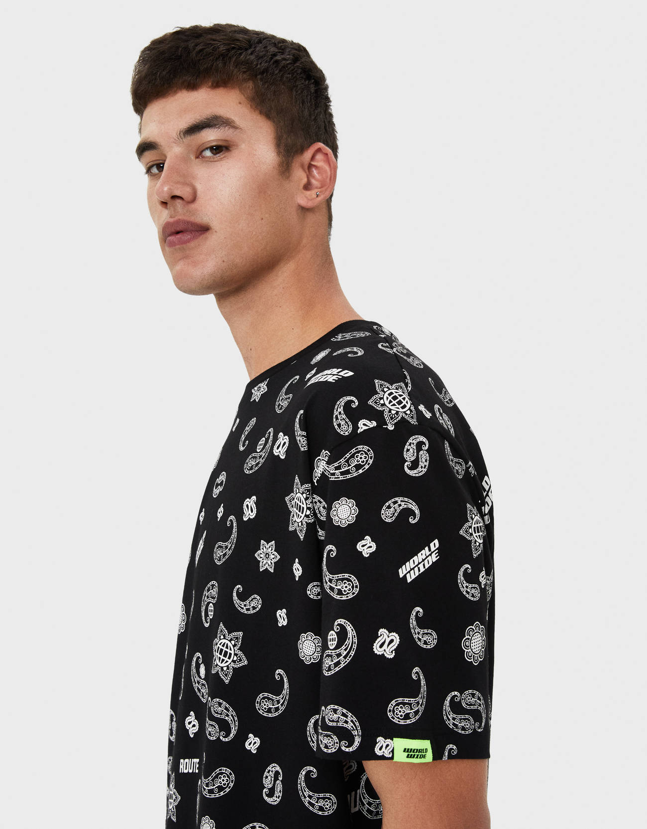Bershka Şal desenli t-shirt 2 Bershka Şal desenli t-shirt 3