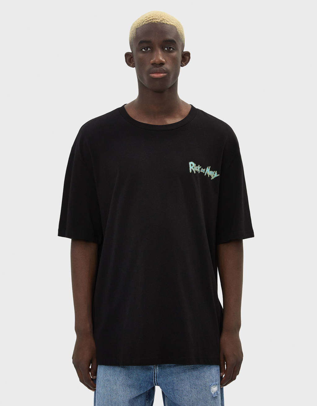camiseta rick y morty bershka