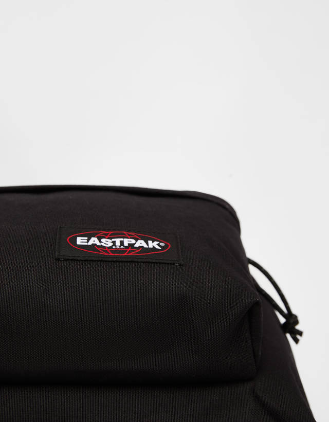 bershka eastpak