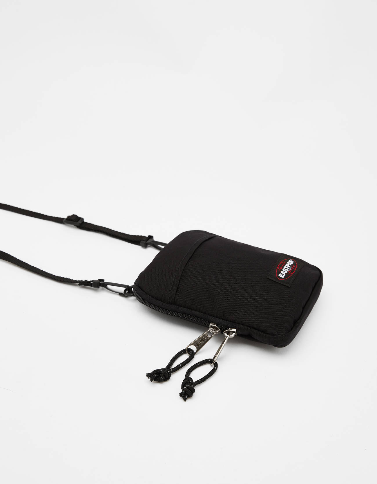bershka eastpak