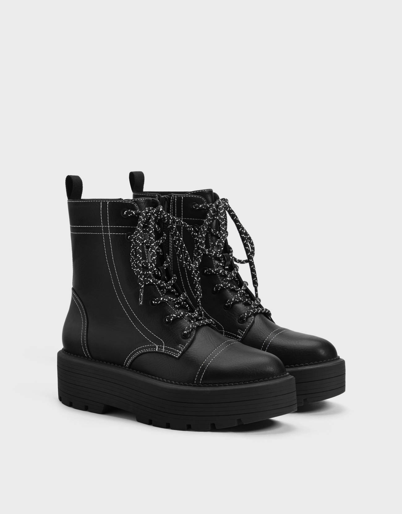Botines plataforma pespuntes - null - Bershka El Salvador
