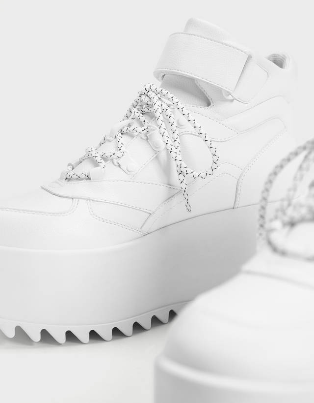 Venta \u003e bershka deportivas plataforma \u003e en stock