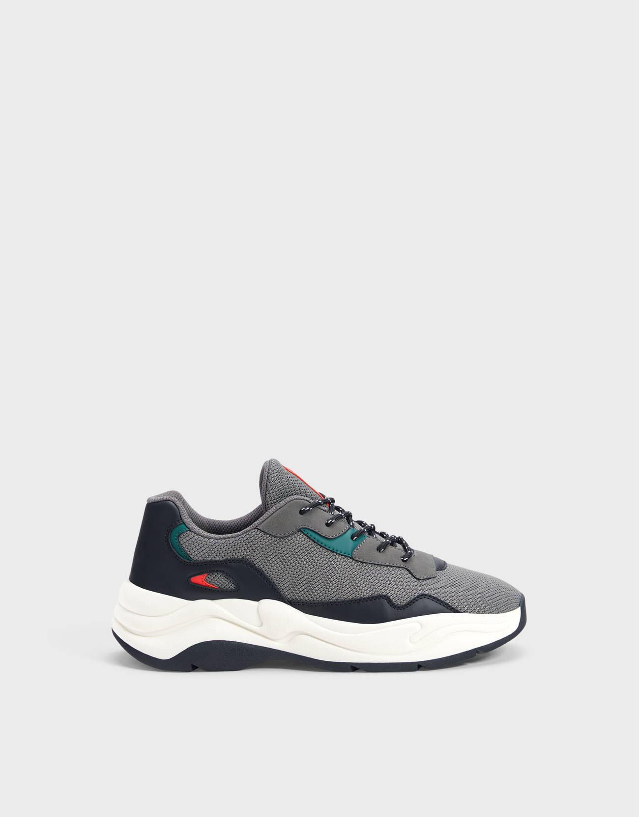 Bershka Fileli kontrast spor ayakkabı 6 Bershka Fileli kontrast spor ayakkabı 7