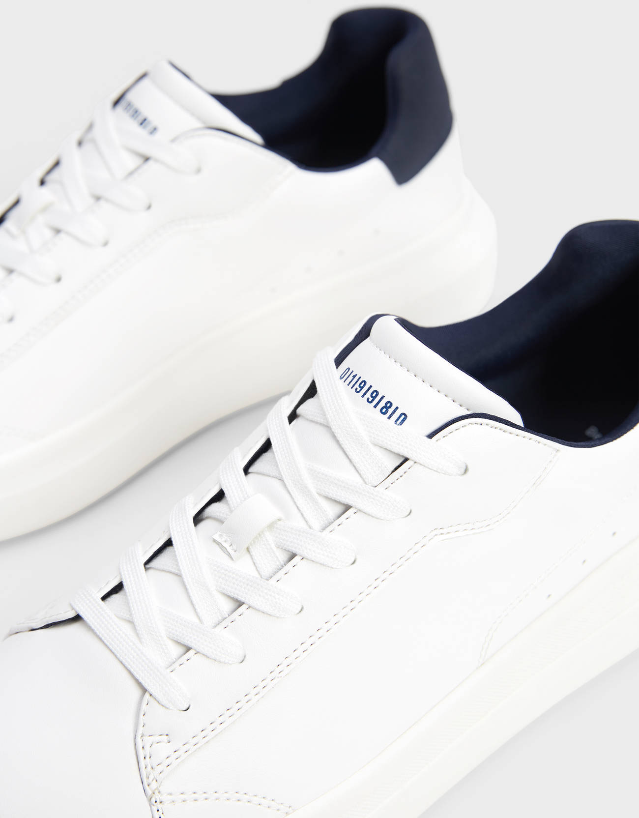 Bershka Kontrast spor ayakkabı 2 Bershka Kontrast spor ayakkabı 3
