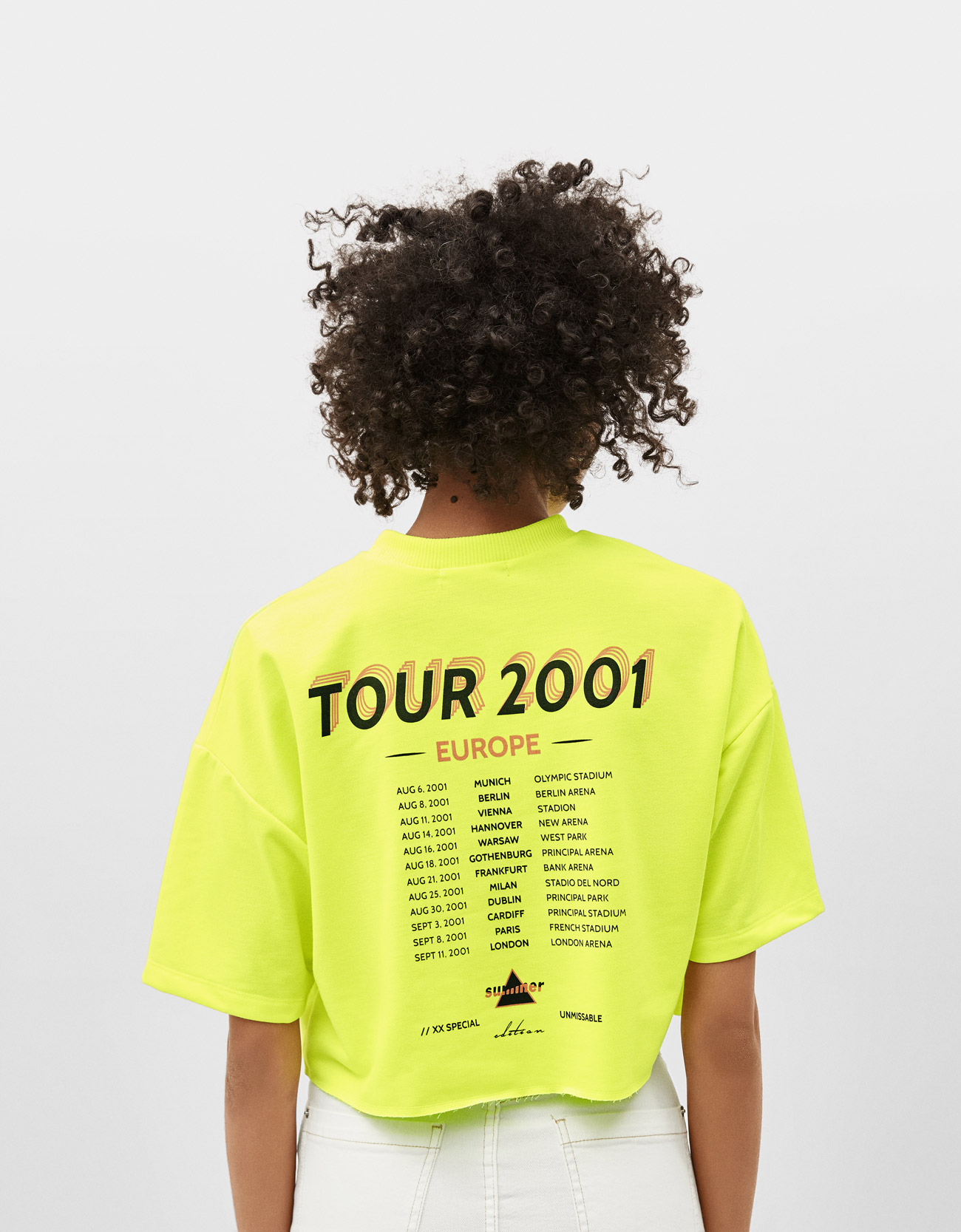 twaalf Mand Begraafplaats Bershka - Tour 2001 neon T-shirt