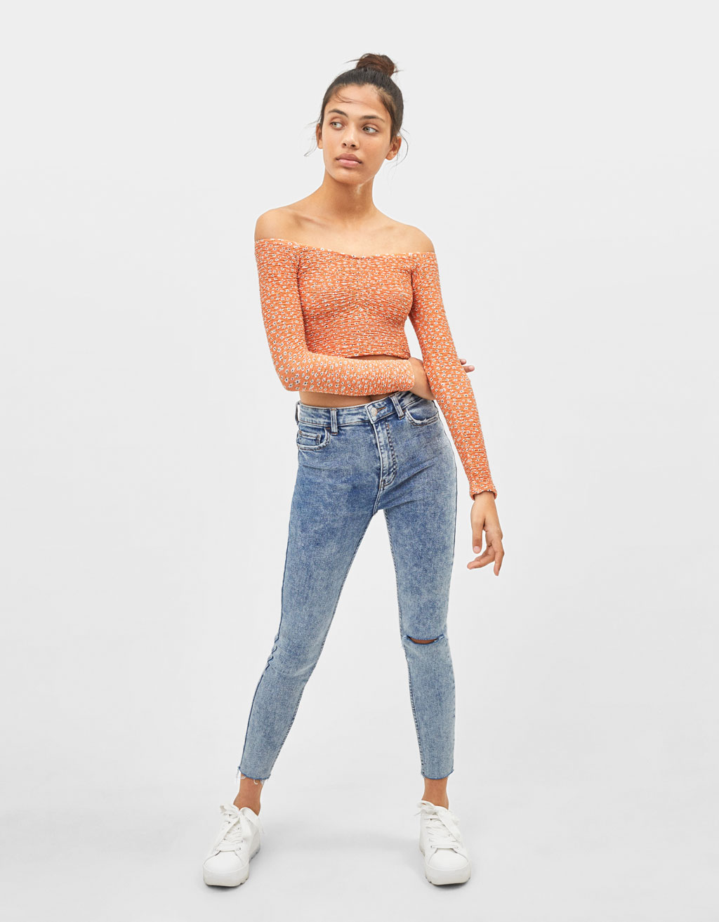 maglia spalle scoperte bershka