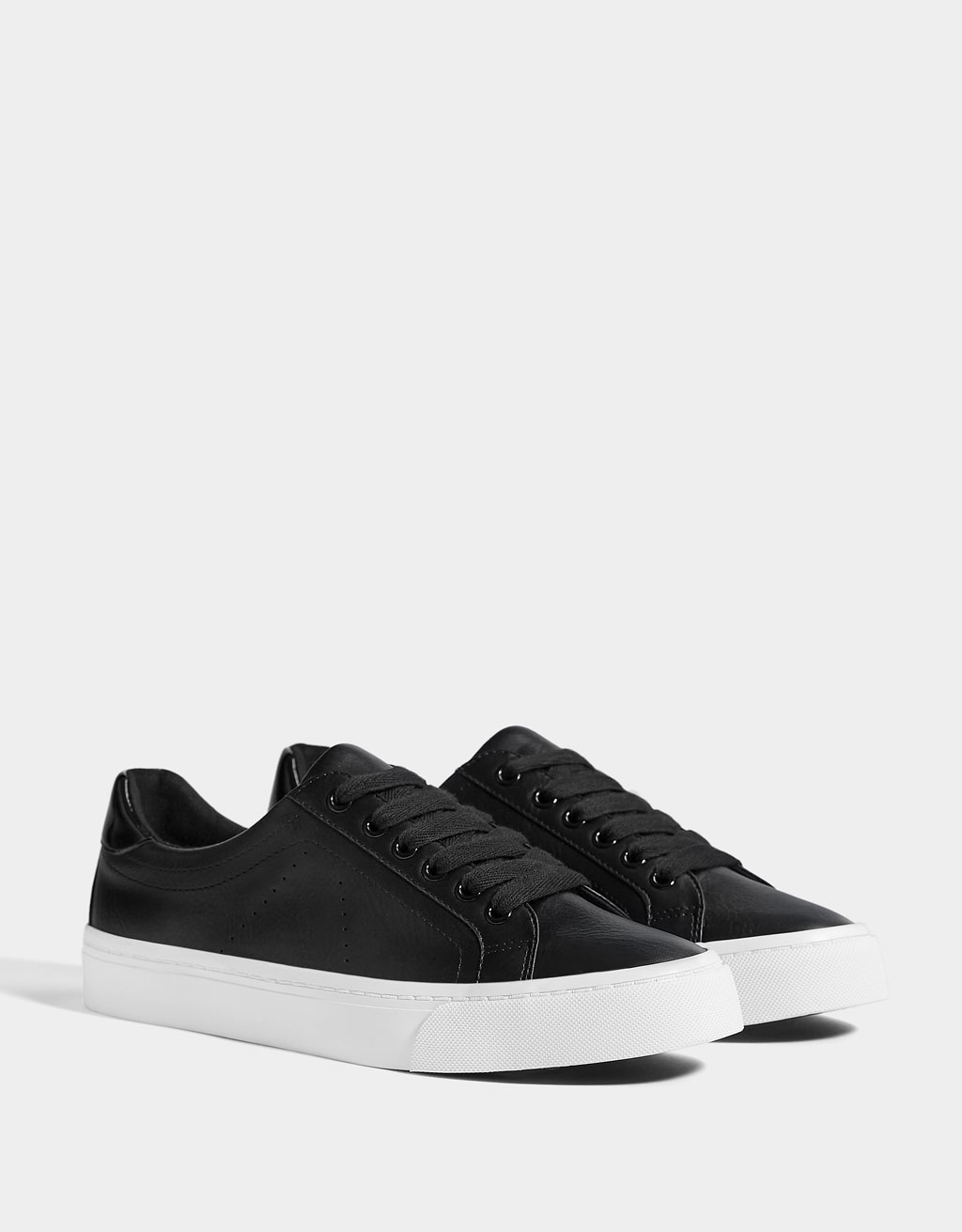 Zapatilla básica - Zapatillas - Bershka Guatemala