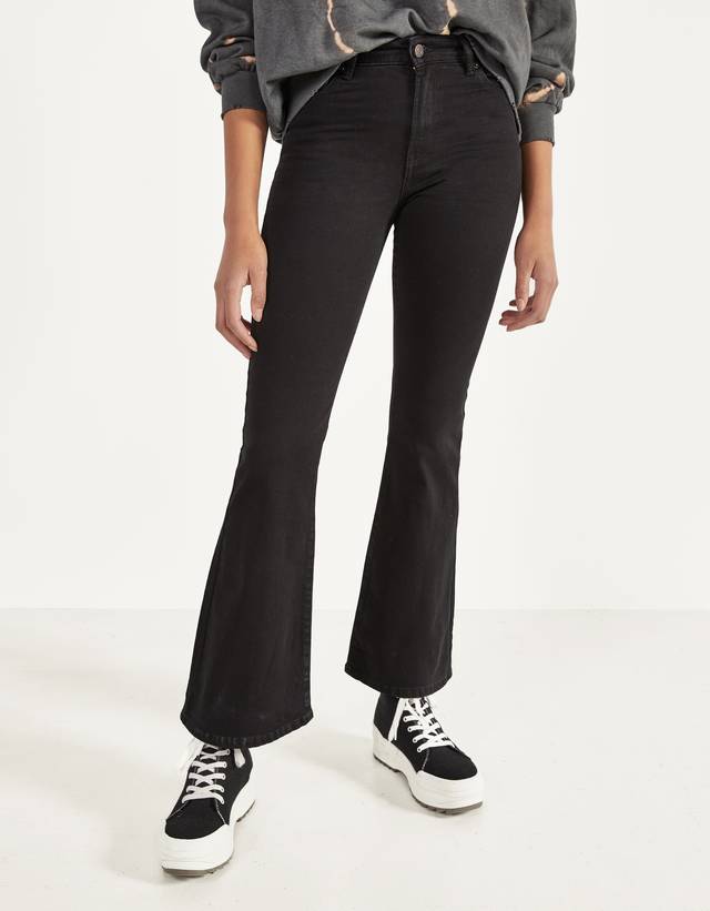 Flared jeans - Woman | Bershka