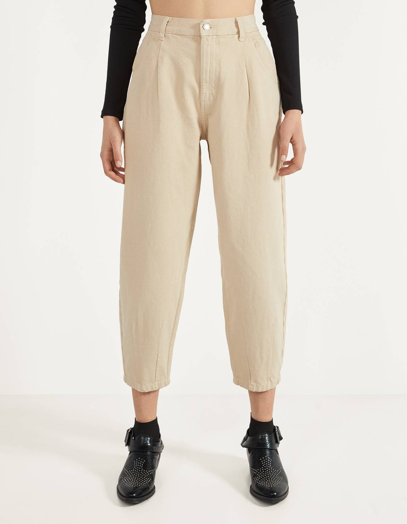 Balloon fit jeans - Denim - Woman | Bershka