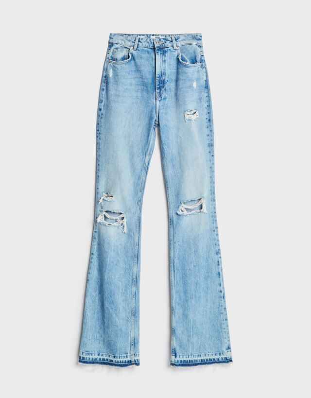 Jean flare fit cuatro botones, con rotos y tono azul oscuro – avalonjeans