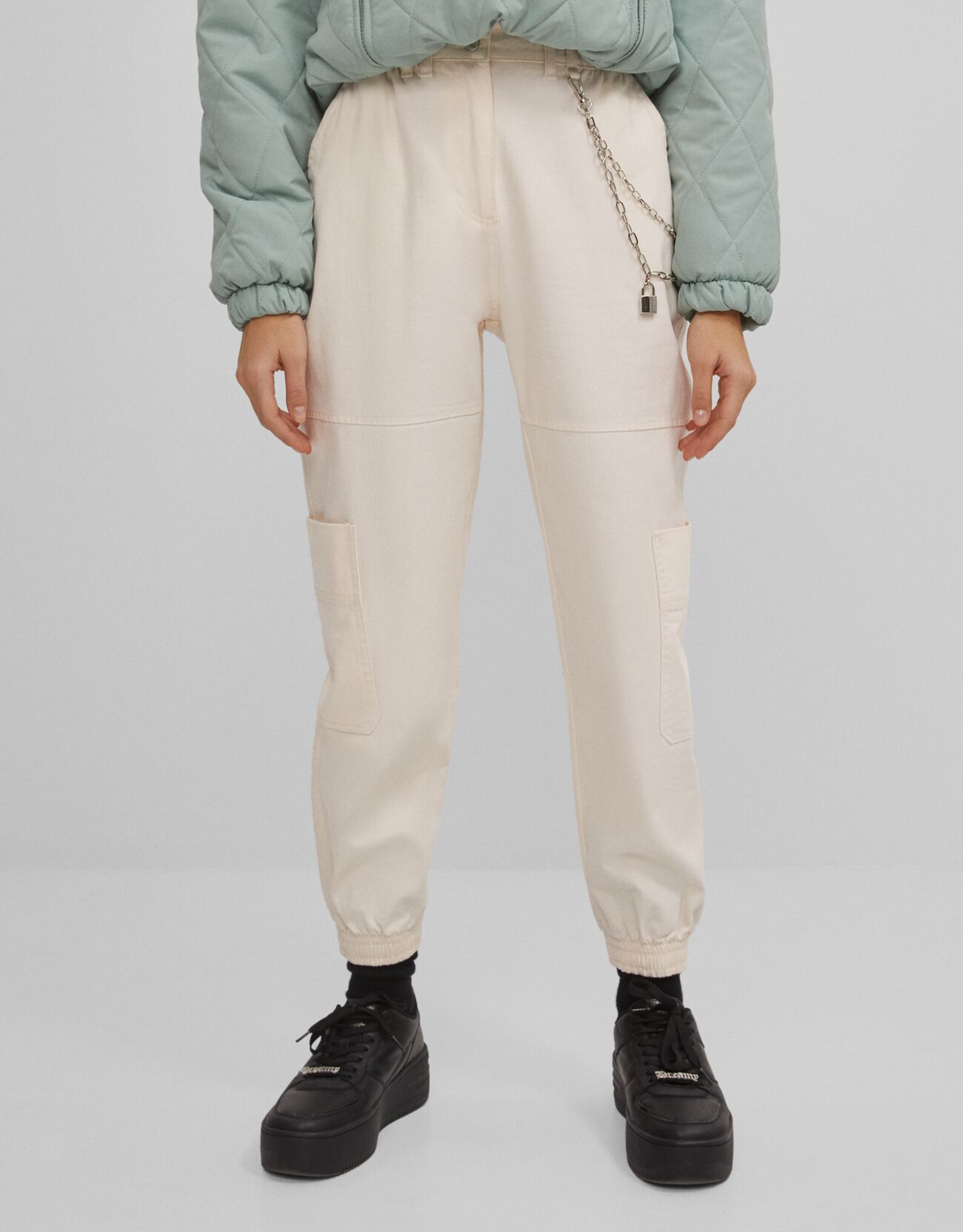 Cotton joggers with chain - Woman | Bershka