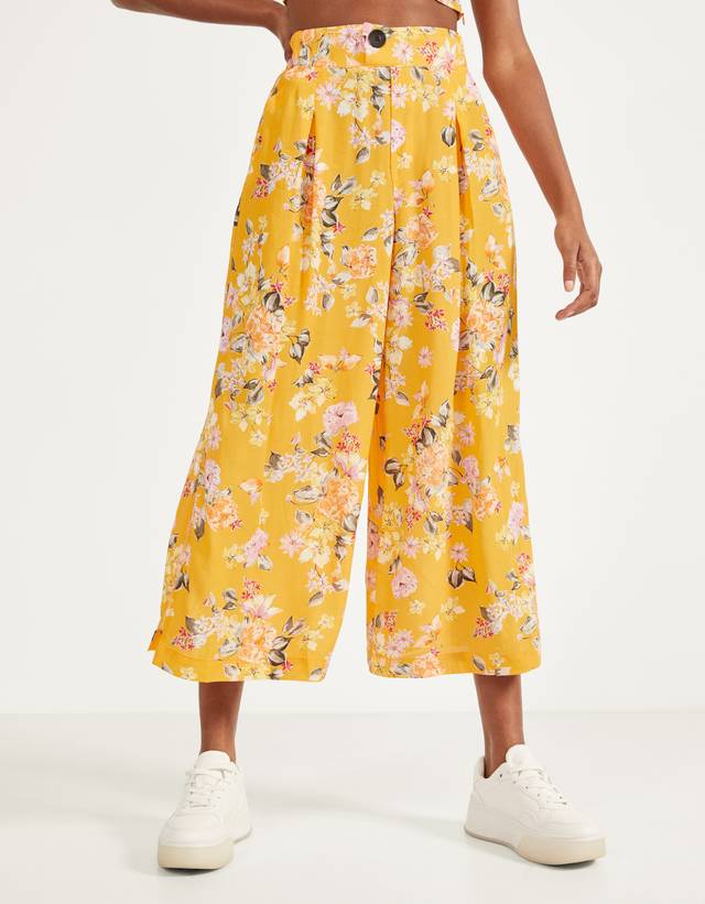 BERSHKA. Pantalón flores T.32 – Hibuy market