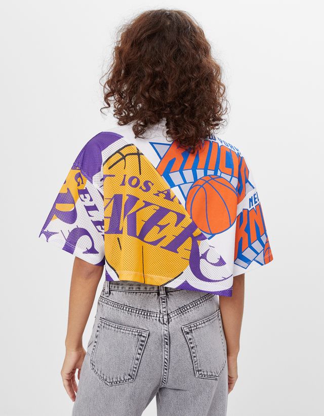 Bershka x NBA: una collezione dedicata ai loghi dei team – Outpump