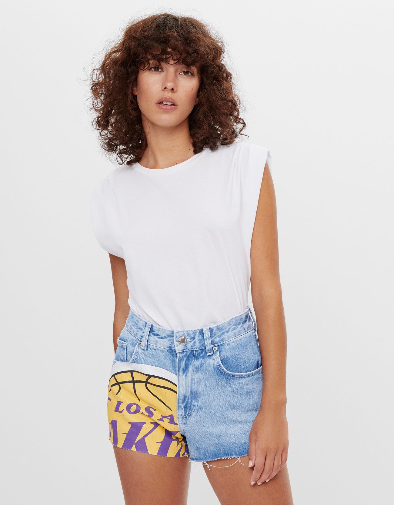 Mujer Bermuda jacquard satinada NBA + Bershka Blanco | Shorts Y Bermudas  Bershka \u003c Esperando a Christine