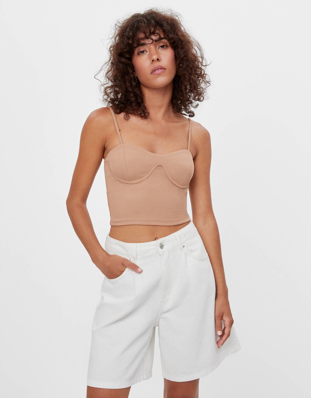 Askili Korse Top 40 A Varan Indirim Bershka Turkey