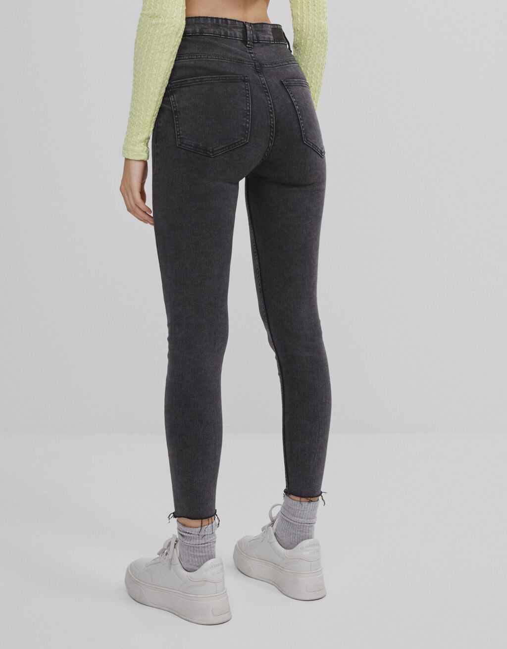 Jeans Super High Waist - Micro Site Influencer - Bershka Honduras