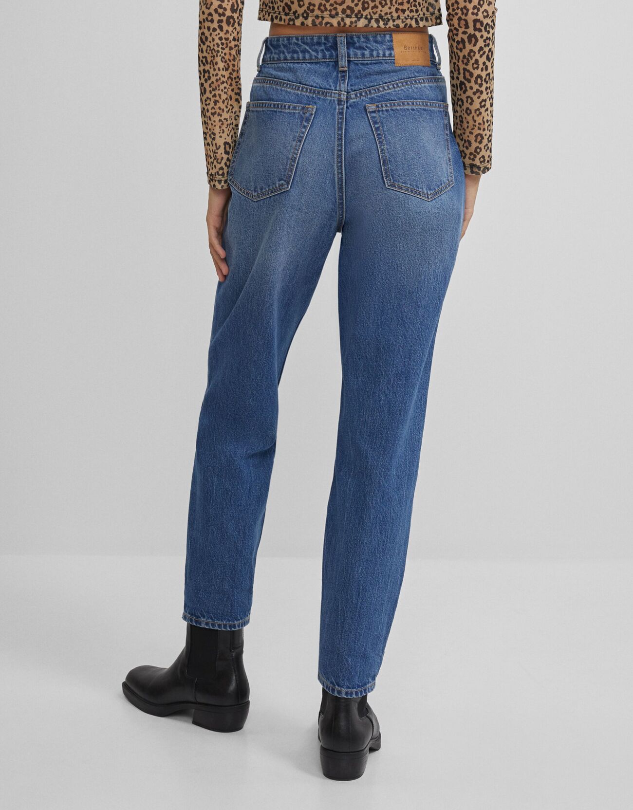 Bershka Kıvrık paçalı mom jean 12 Bershka Kıvrık paçalı mom jean 13