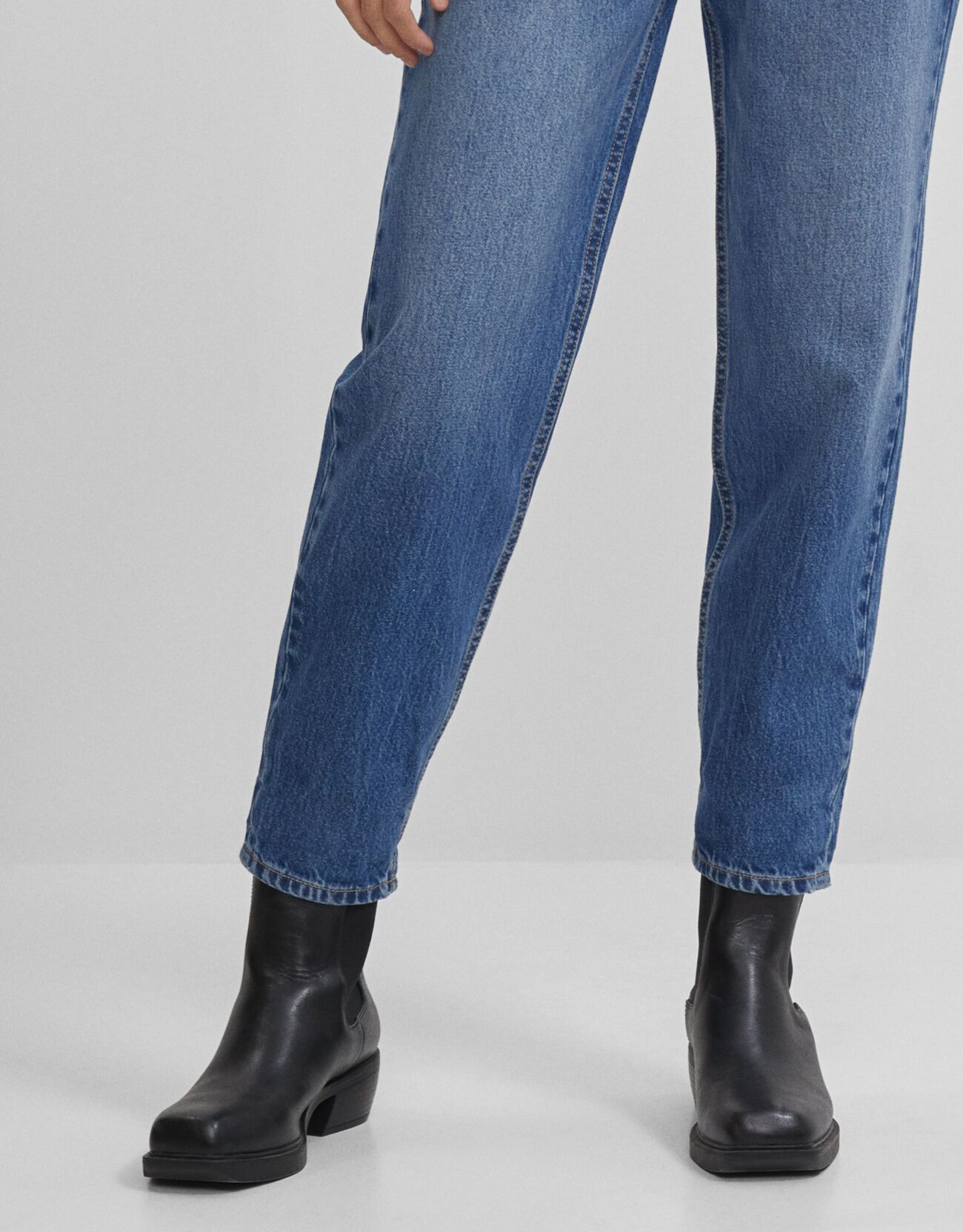 Bershka Kıvrık paçalı mom jean 10 Bershka Kıvrık paçalı mom jean 11