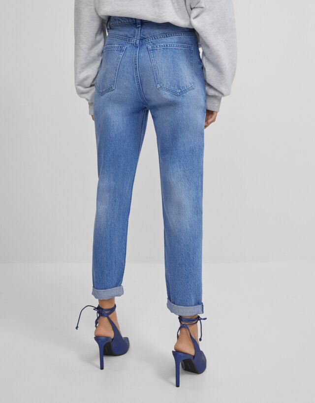 Jeans Mom con vuelta - Mujer | Bershka