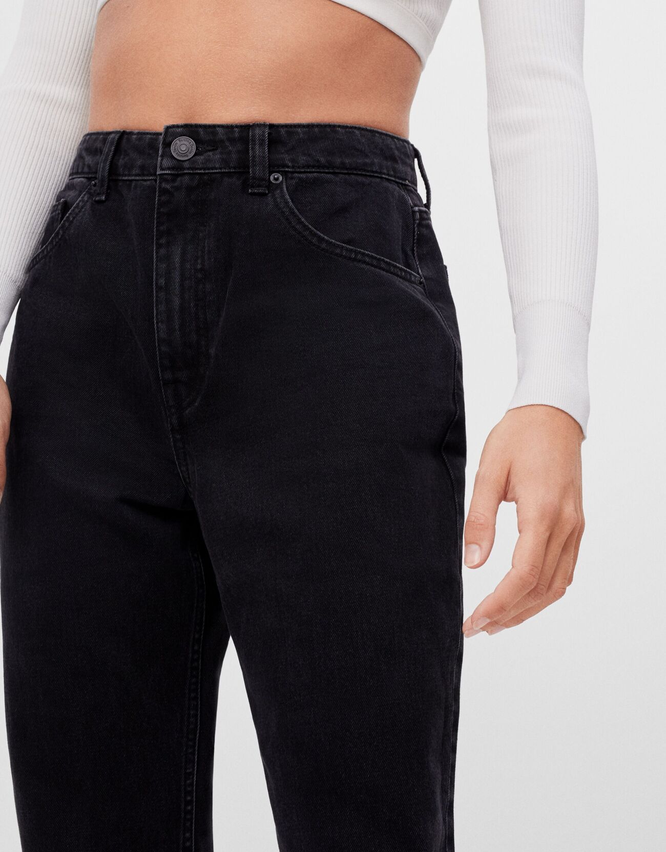 Bershka Kıvrık paçalı mom jean 54 Bershka Kıvrık paçalı mom jean 55