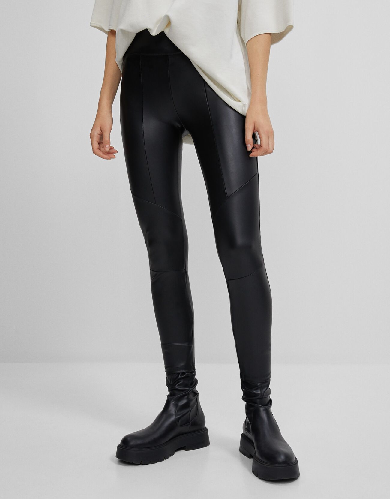 legging simili cuir bershka