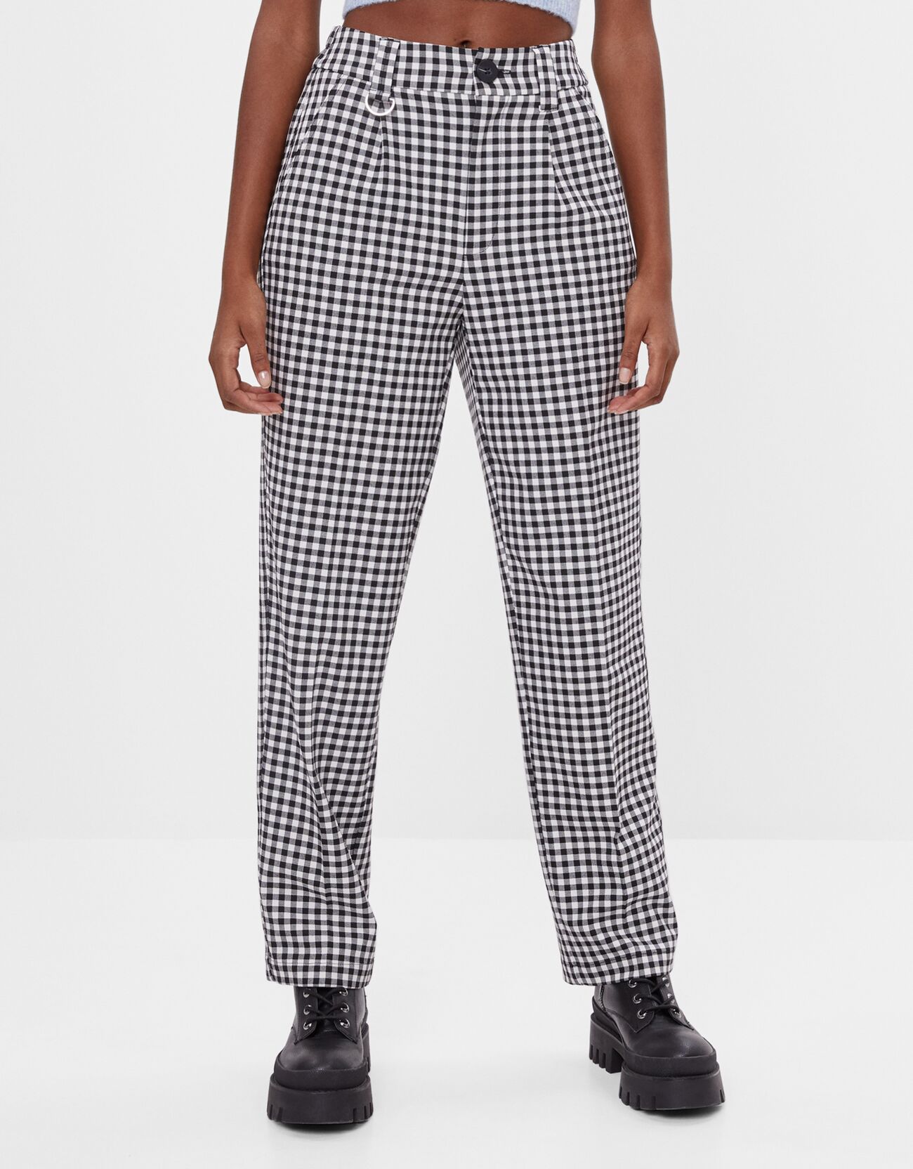 Straight fit cropped trousers 