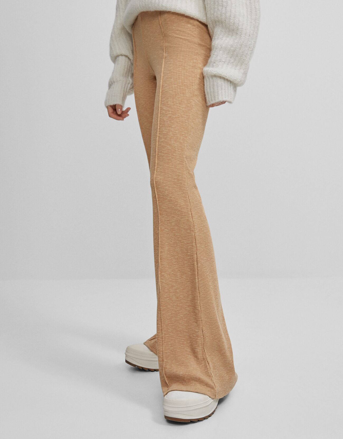 Flared ribbed trousers - Woman | Bershka