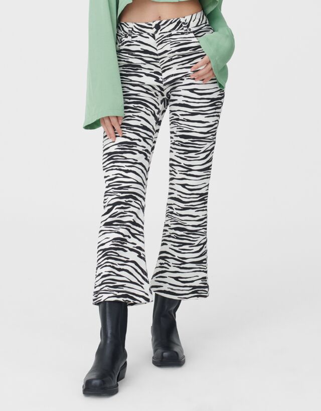 Schlaghose Mit Animalprint Damen Bershka