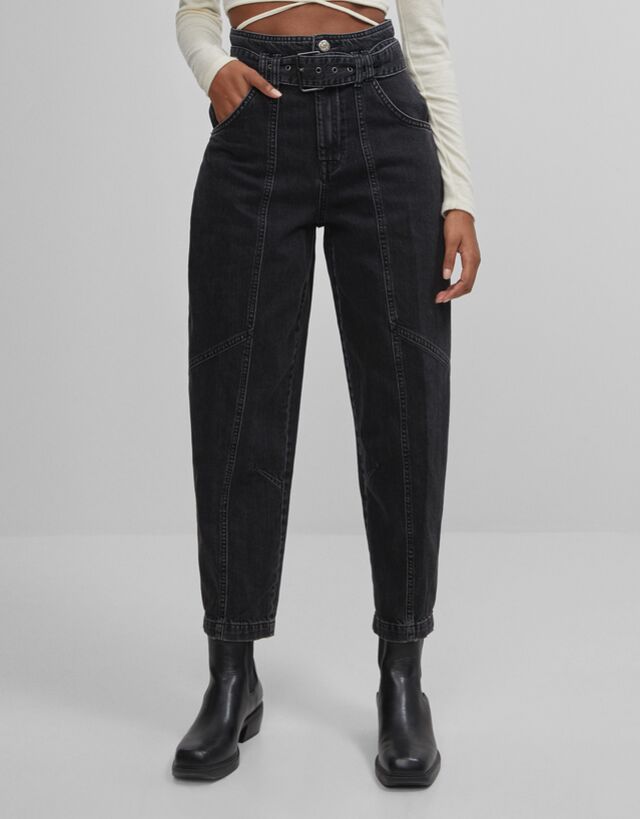 Pantalón con cinturón - Pantalones - Mujer | Bershka