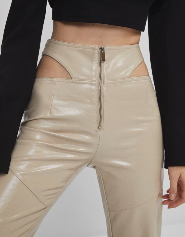 Cut out vinyl trousers - NEW - Woman | Bershka