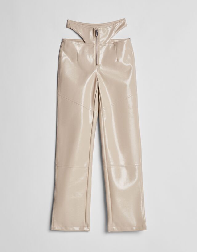 Cut out vinyl trousers - Woman | Bershka