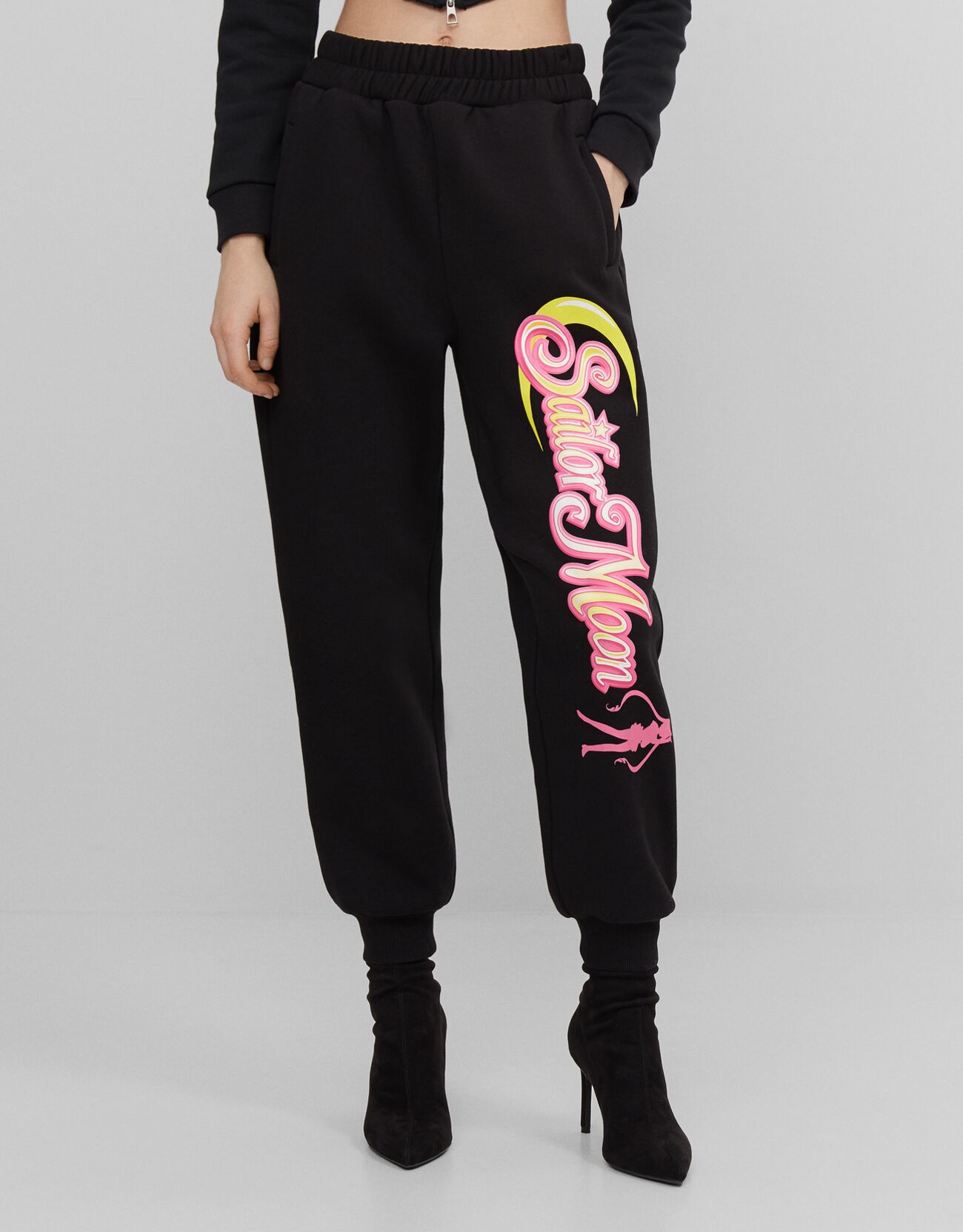 Sailor Moon print trousers - Woman | Bershka