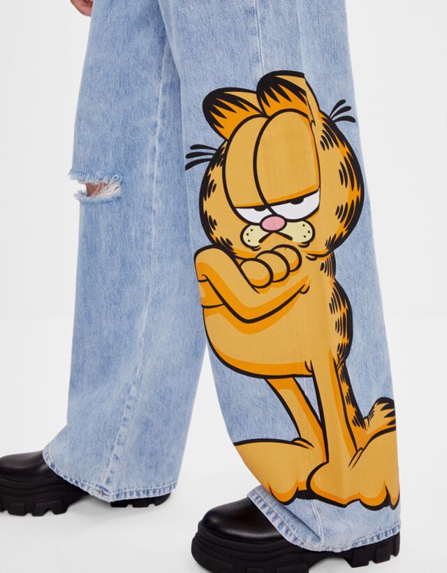 Garfield \u0026 Bershka jeans - Woman | Bershka