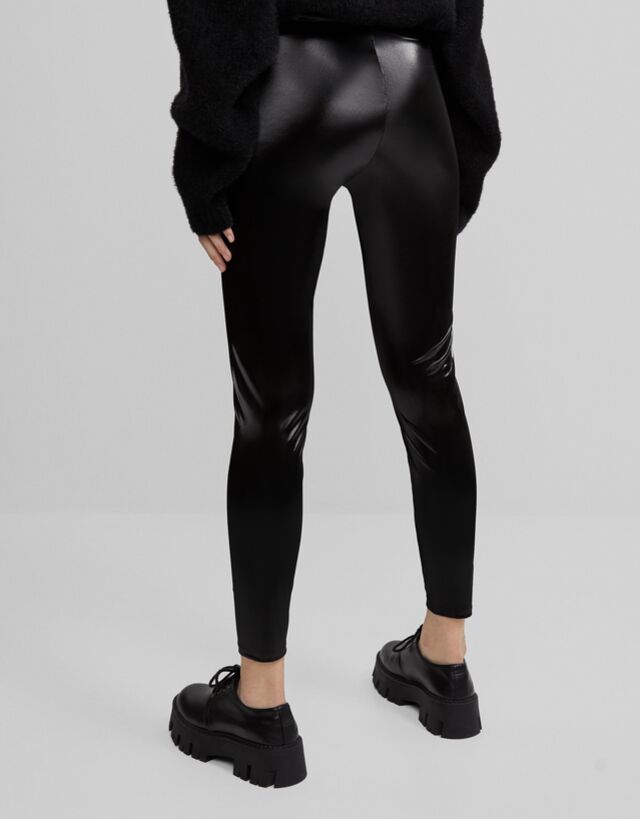 Vinyl leggings - Trousers - Woman | Bershka